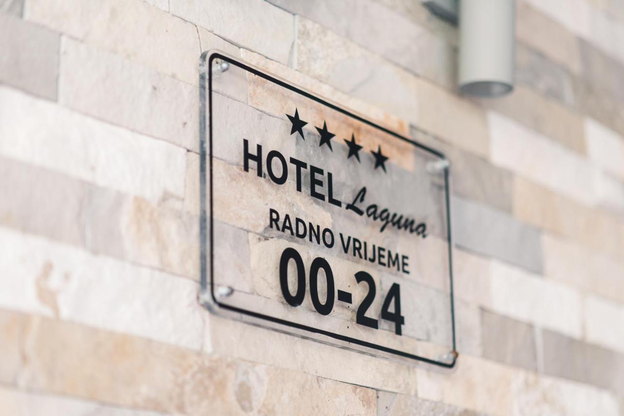 Hotel Laguna 울친 외부 사진